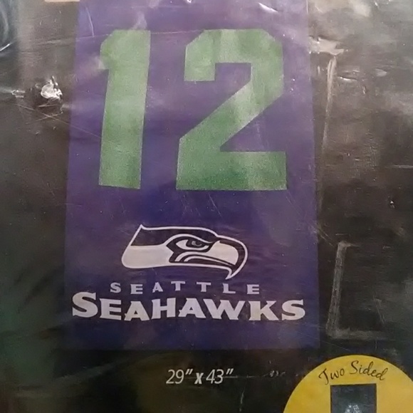 NIP NFL Seattle Seahawks Decorative Flag - Picture 2 of 4